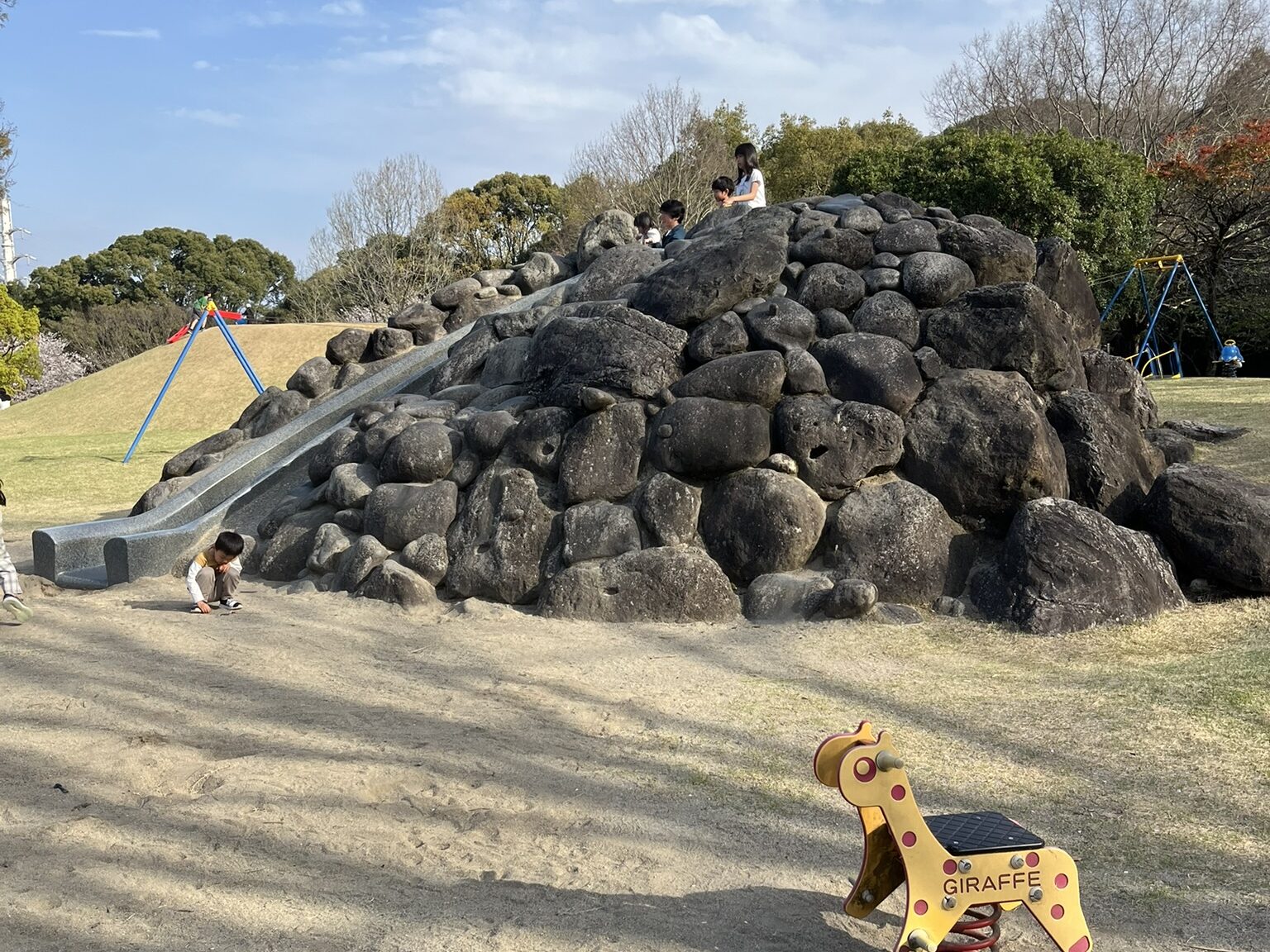 運動公園　石の滑り台